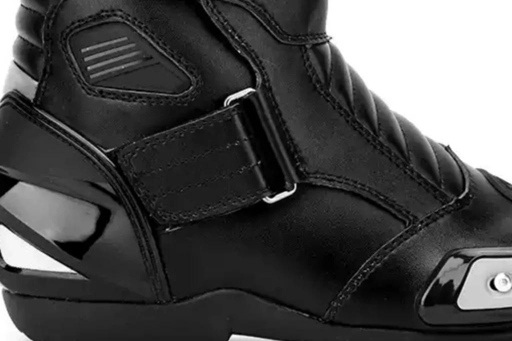 comfortable-replica-sport-boots-with-buckle-system